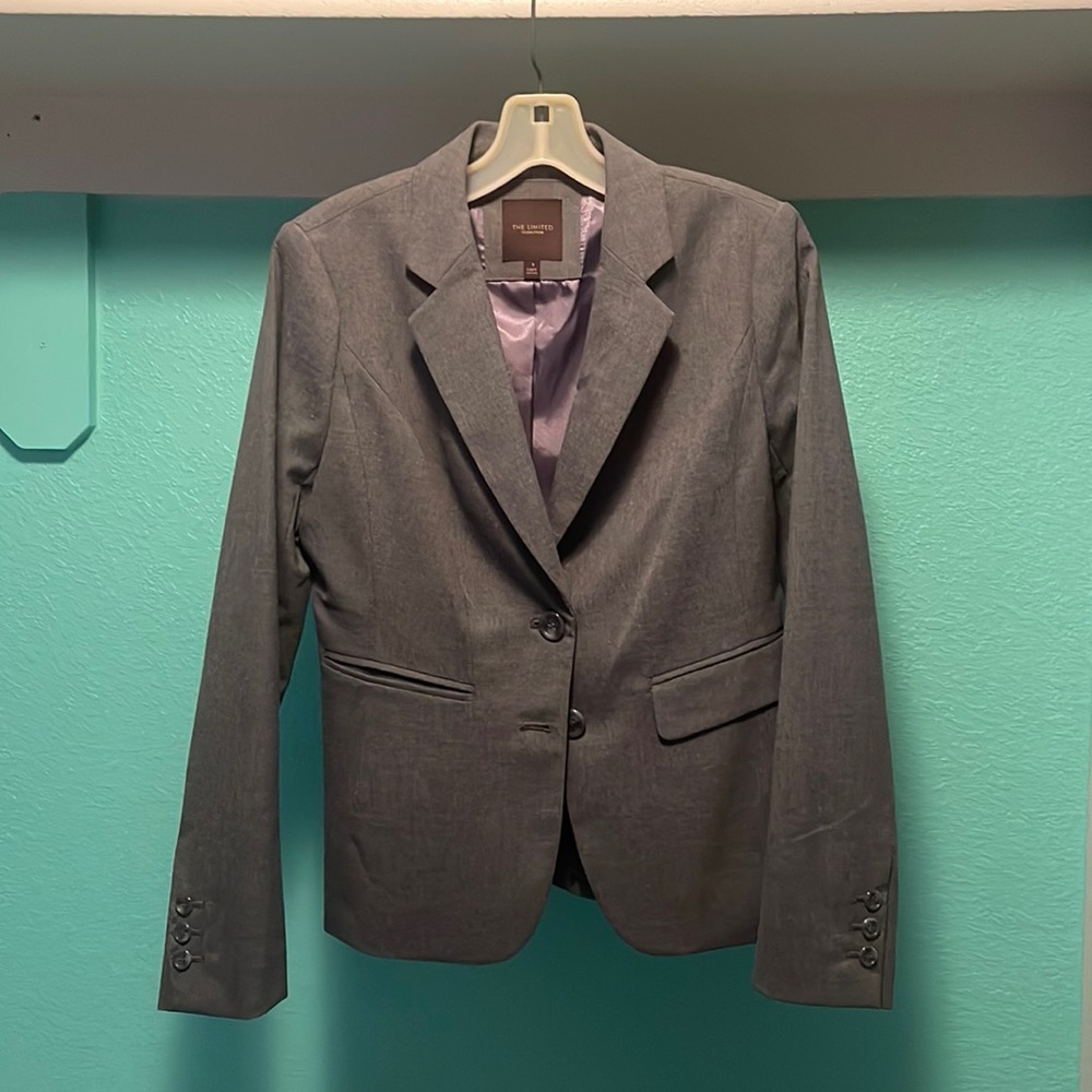 Limited 2 Button Blazer, size 2, Gray